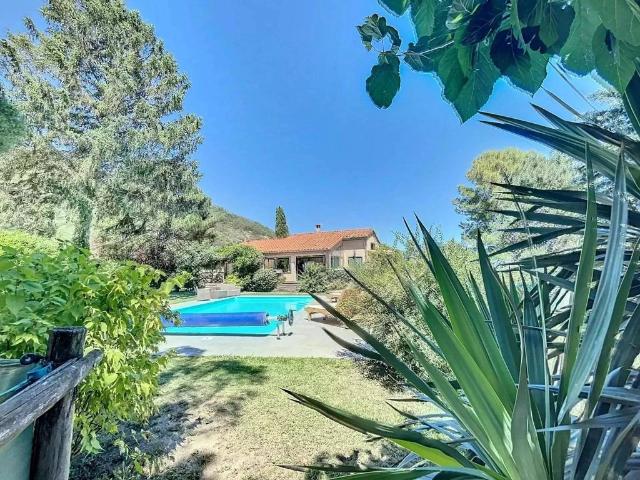 Maison vente à Prades, Estoher