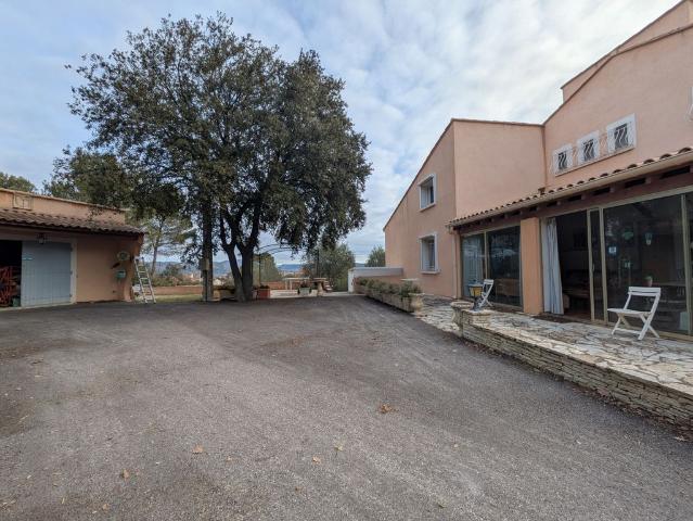 Maison vente à Aix-en-Provence, Peyrolles-en-provence