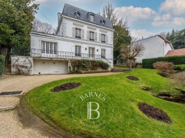 Maison vente à Versailles, La Celle-saint-cloud