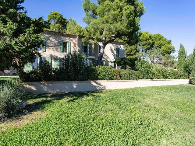 Maison location à Arles, Paradou