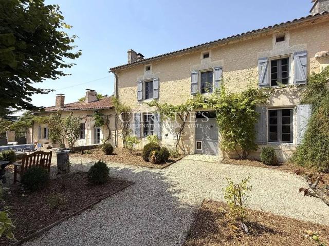 Maison vente à Angoulême, Aignes-et-puypéroux
