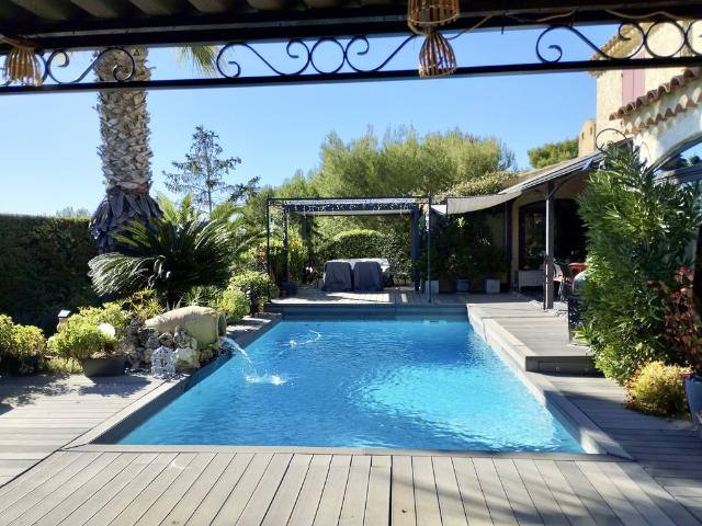 Maison vente à Arrondissement de Toulon, La Cadière-d'azur