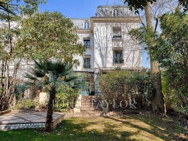 Maison vente à Paris, Île-de-France