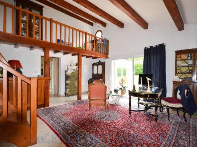 Maison vente à Saint-Jean-d'Angély, Taillebourg