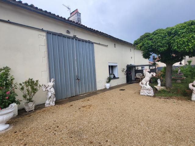 Maison vente à Montmorillon, Blanzay