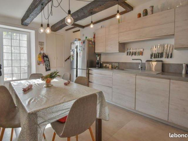 Maison vente à Montmorillon, Voulême
