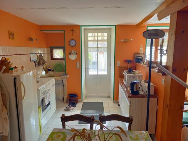 Maison vente à Confolens, Oradour