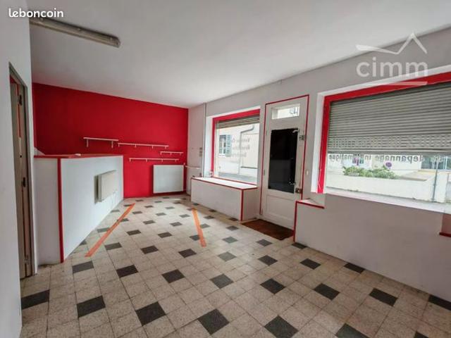 Maison vente à Ambert, Job
