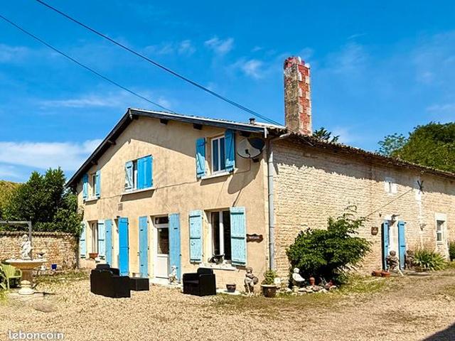 Maison vente à Niort, Chef-boutonne