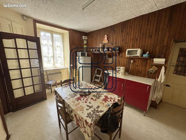 Maison vente à Ambert, Chaumont-le-bourg