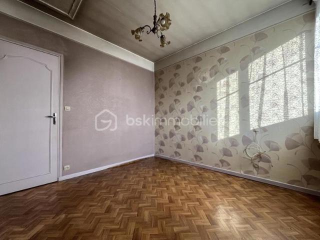 Maison vente à Vitry-le-François, Charmont