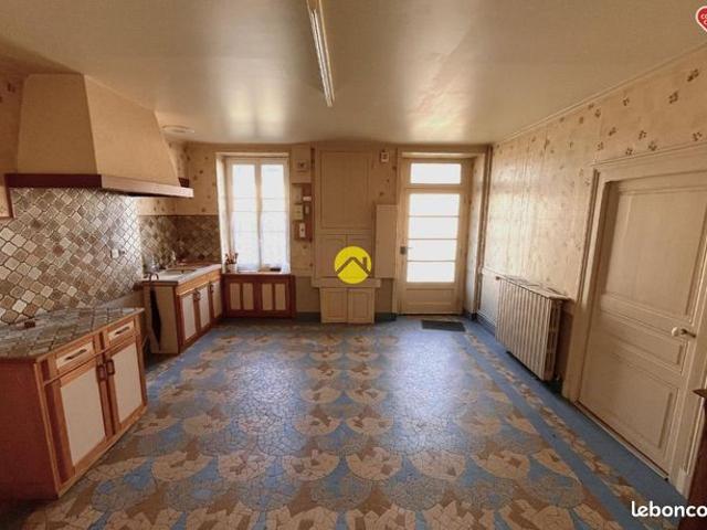 Maison vente à Saint-Amand-Montrond, Lignières