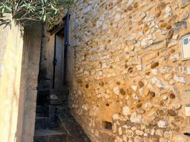 Maison vente à Nîmes, Estézargues