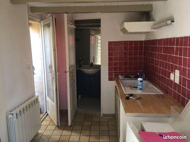 Maison vente à Nîmes, Estézargues