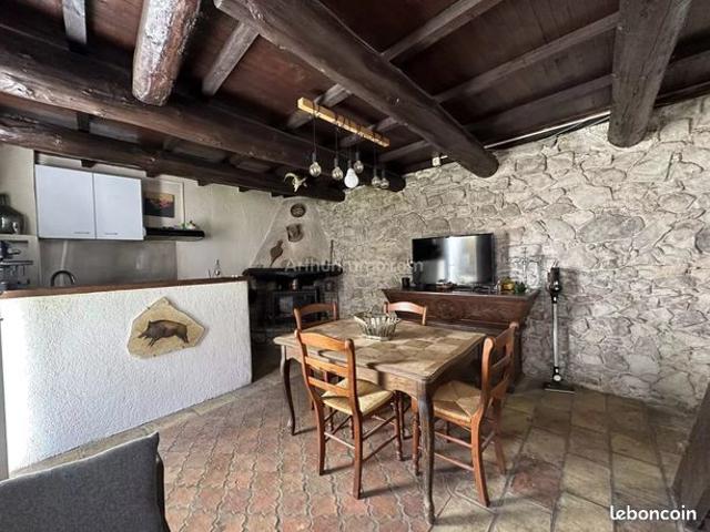 Maison vente à Castellane, Lambruisse