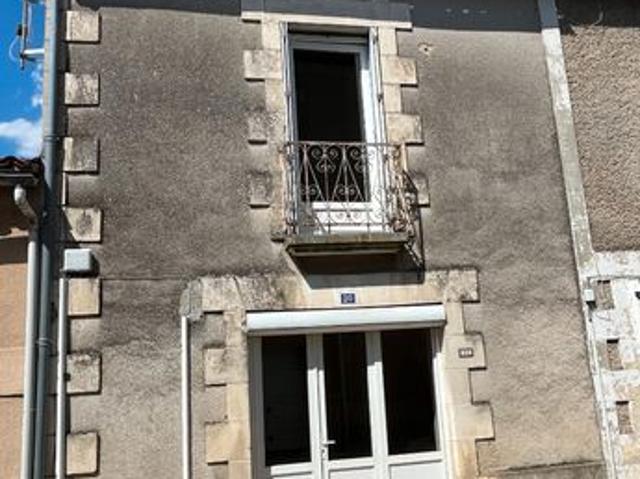 Maison vente à Montmorillon, L'isle-jourdain