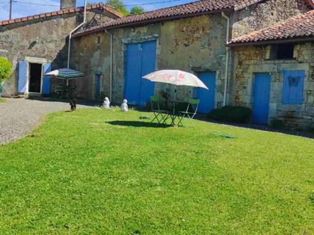 Maison vente à Confolens, Cellefrouin