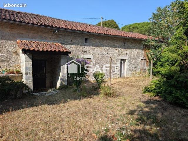 Maison vente à Bioussac, Charente
