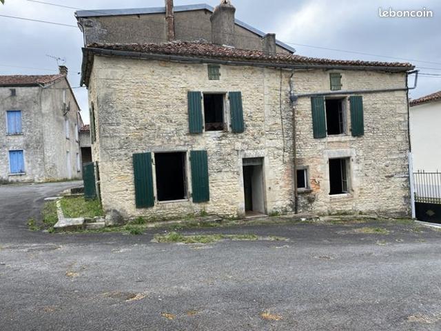 Maison vente à Confolens, Beaulieu-sur-sonnette