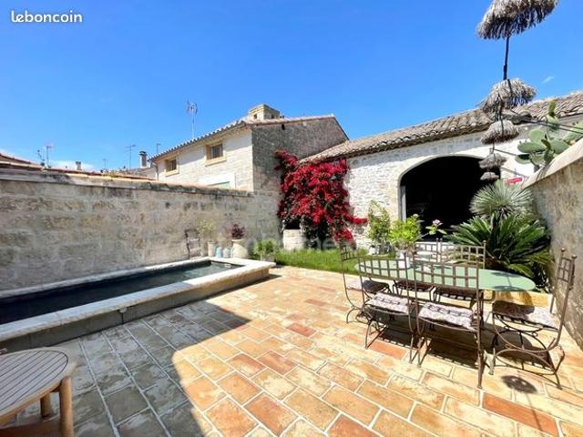 Maison vente à Nîmes, Aigues-mortes