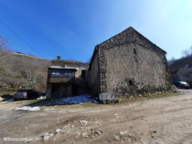 Maison vente à Millau, Saint-jean-du-bruel