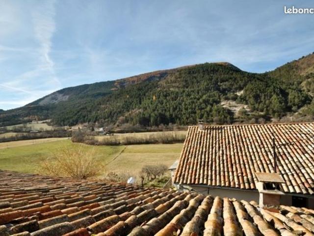 Maison vente à Castellane, Lambruisse