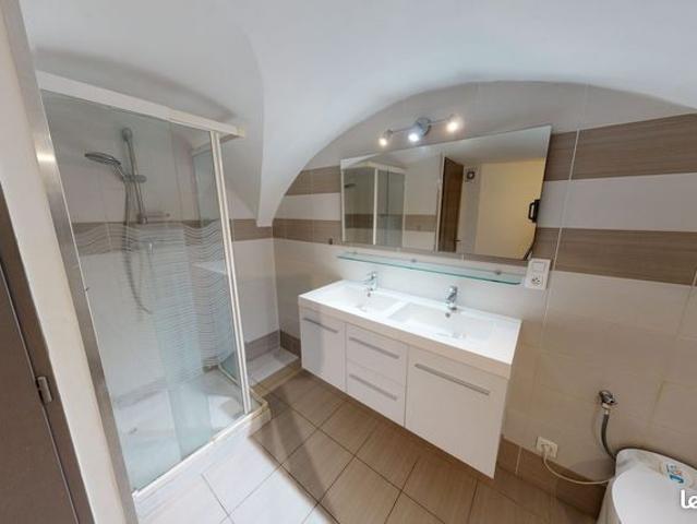 Maison vente à Nîmes, Dions