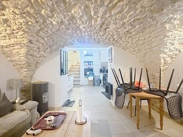 Maison vente à Nîmes, Dions