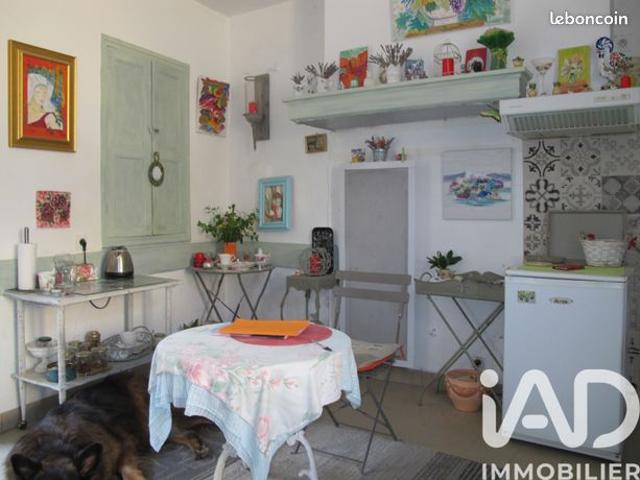 Maison vente à Carpentras, Savoillan