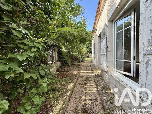 Maison vente à Saint-Amand-Montrond, Saulzais-le-potier