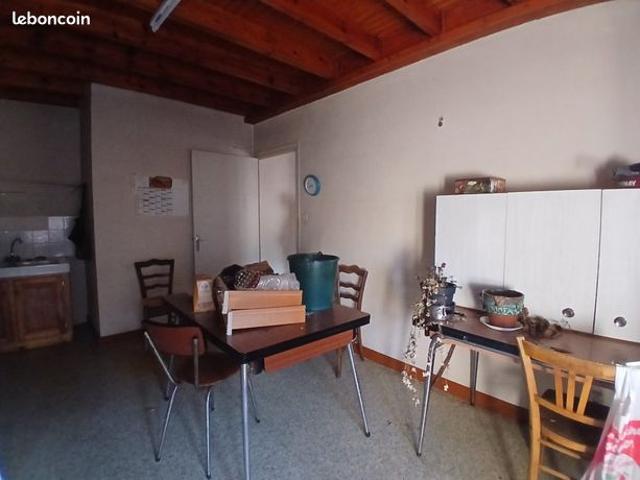 Maison vente à Ambert, Saint-anthème