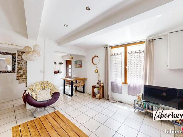 Maison vente à Nîmes, Saze