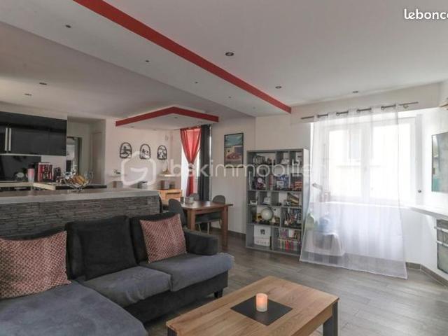 Maison vente à Évry, Vert-le-grand