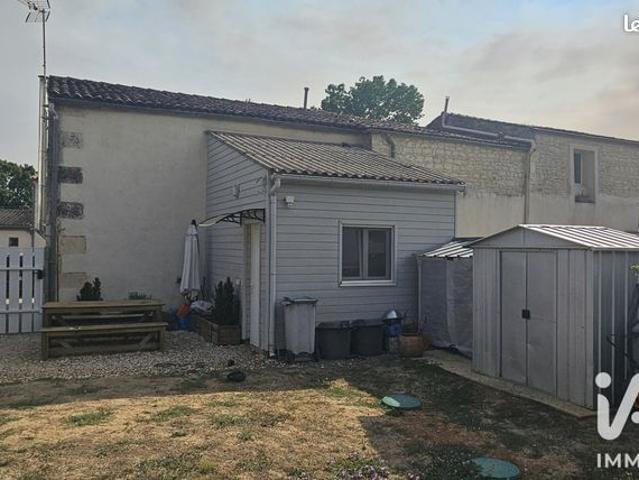 Maison vente à Saint-Jean-d'Angély, Juicq
