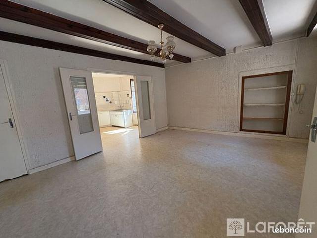Maison vente à Mazeyrat-d'Allier, Haute-Loire