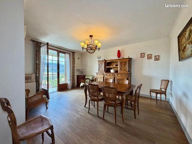 Maison vente à Lons-le-Saunier, Bourgogne-Franche-Comté