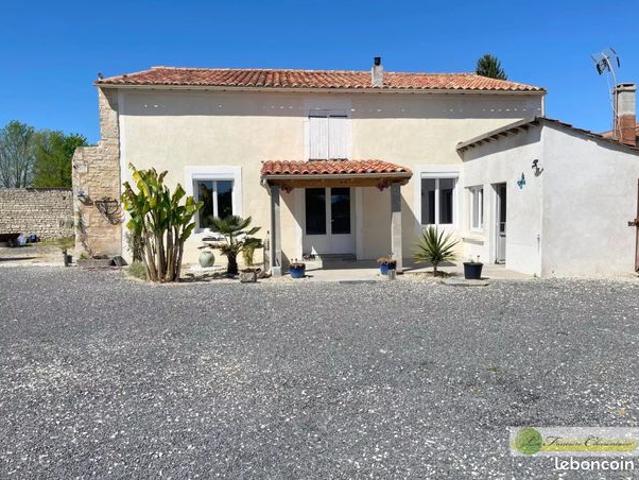 Maison vente à Confolens, Aigre