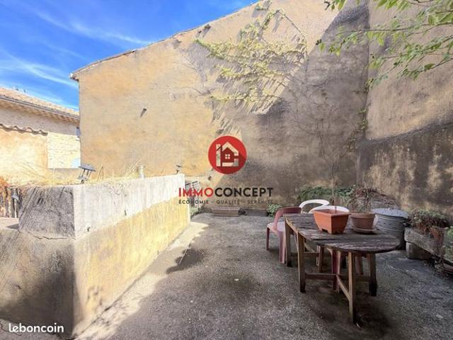 Maison vente à Nîmes, Chusclan