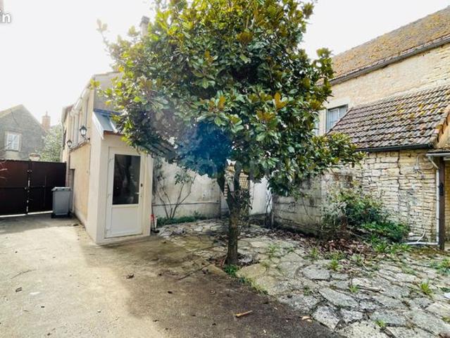 Maison vente à Montargis, Noyers
