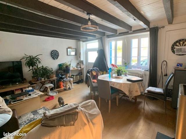 Maison vente à Montluçon, Chambérat