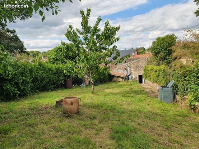Maison vente à Saintes, La Vallée