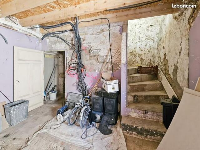 Maison vente à Nîmes, Montfrin