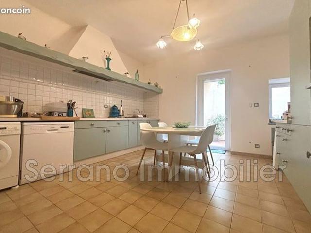 Maison vente à Nîmes, Vallabrègues