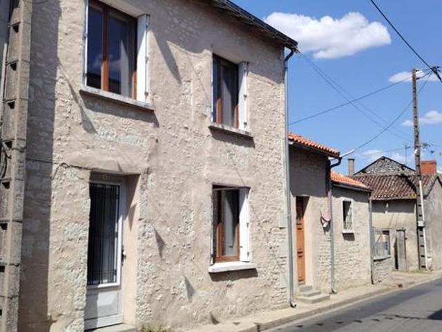 Maison vente à Confolens, Saint-christophe