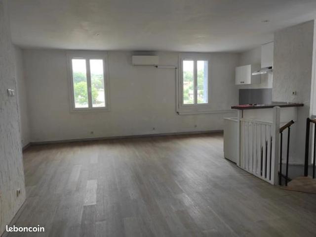 Maison vente à Cahors, Arcambal