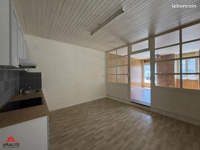 Maison vente à Roanne, Saint-martin-d'estréaux