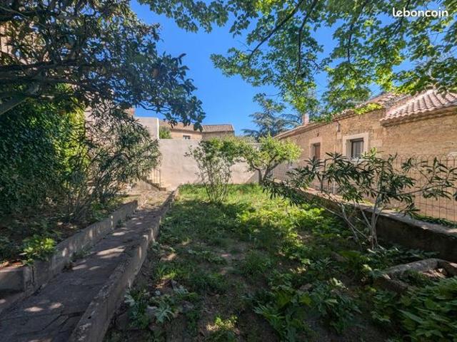Maison vente à Nîmes, Castillon-du-gard