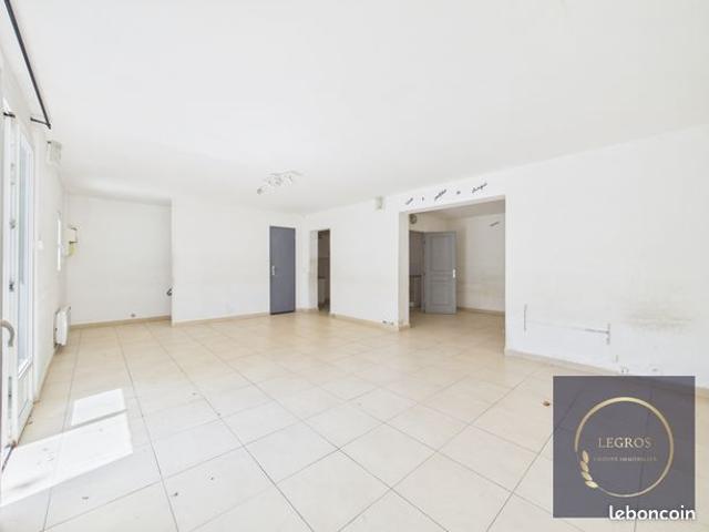 Maison vente à Arles, La Salle Les Alpes