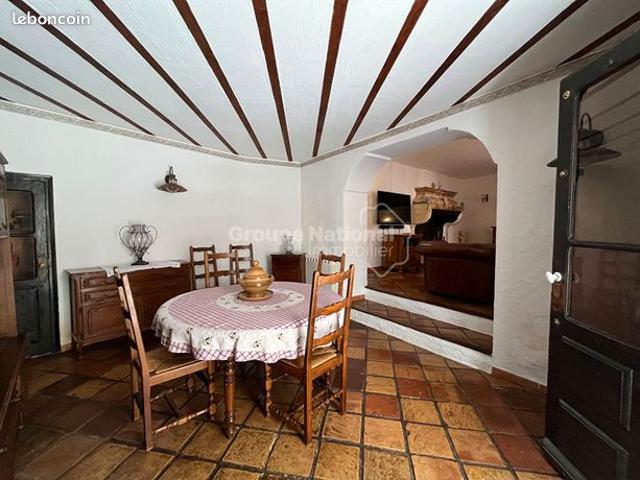 Maison vente à Nîmes, Vallabrègues