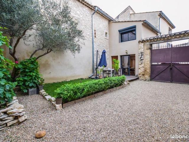 Maison vente à Nîmes, Tavel